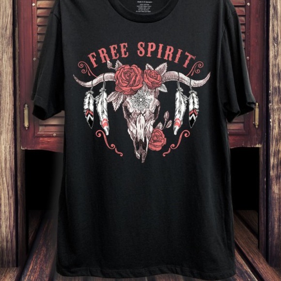 Free Spirit Wanders Lotus Tee - Picture 1 of 6